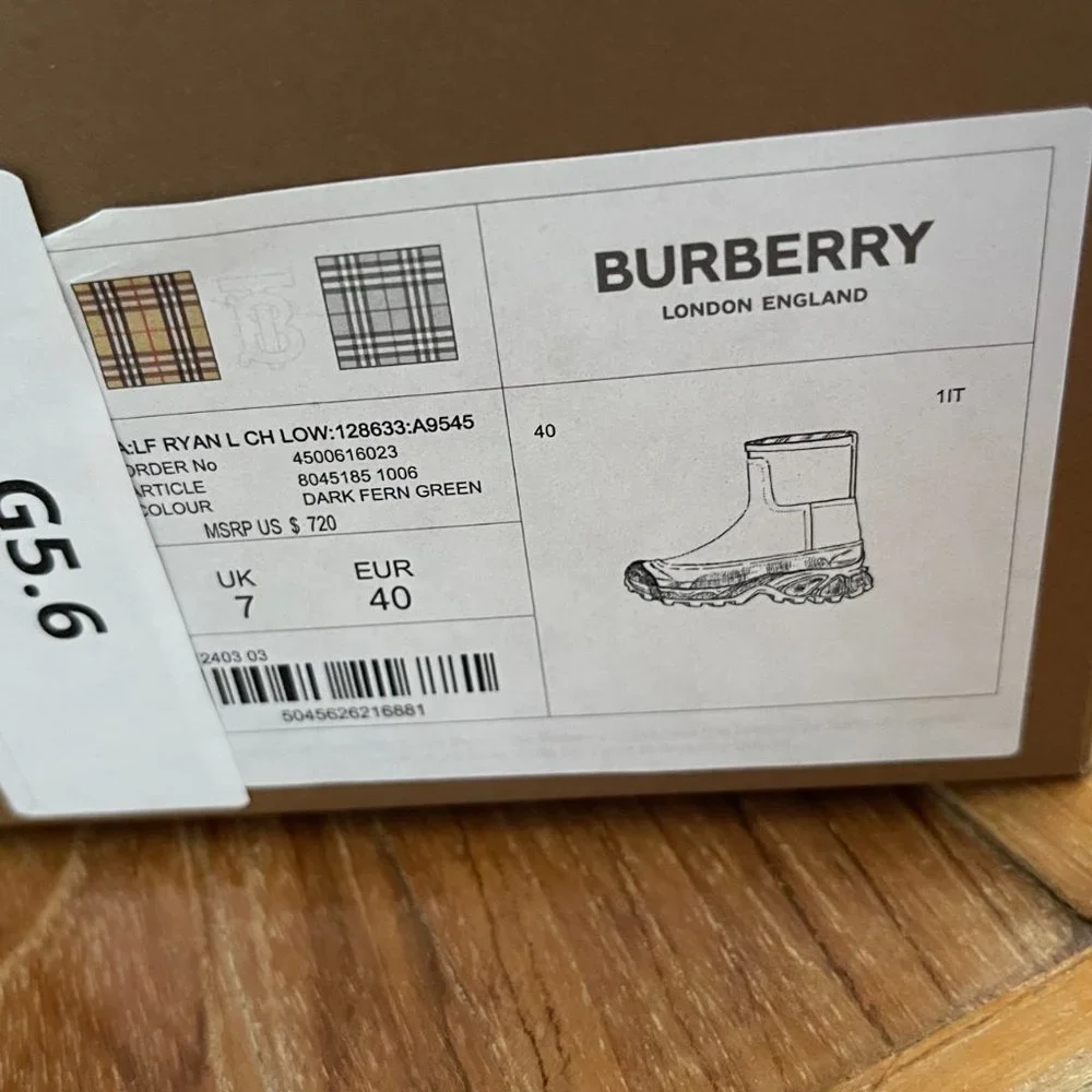 BURBERRY WOMEN'S RYAN CHECK FERN GREEN RUBBER RAIN BOOTS - Picture 16 of 16